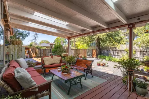 Exterior - 9819 Rosina Ct, Windsor, CA 95492 photo 3 of 16