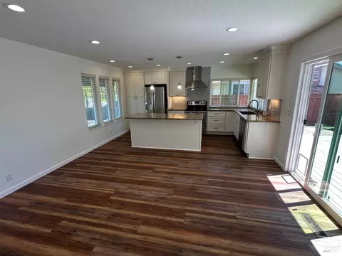 709 Roleen Dr, Vallejo, CA 94589 photo 4