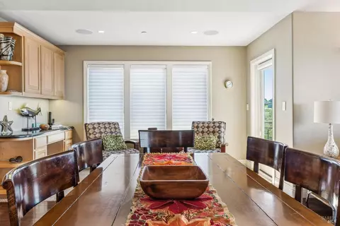 Dining - 565 Oceana Dr, Dillon Beach, CA 94929 photo 2 of 2