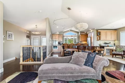 Living - 565 Oceana Dr, Dillon Beach, CA 94929 photo 2 of 6