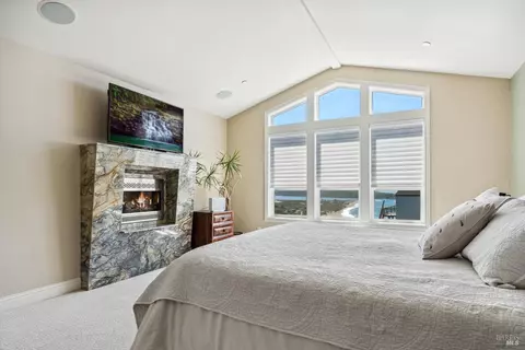 Bedroom - 565 Oceana Dr, Dillon Beach, CA 94929 photo 4 of 9