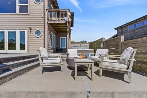 Exterior - 565 Oceana Dr, Dillon Beach, CA 94929 photo 6 of 9