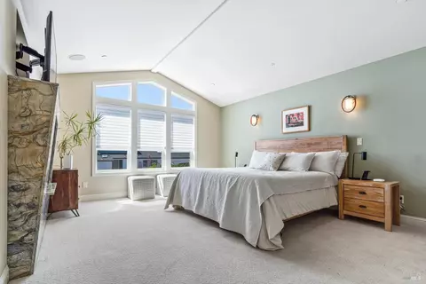 Bedroom - 565 Oceana Dr, Dillon Beach, CA 94929 photo 3 of 9