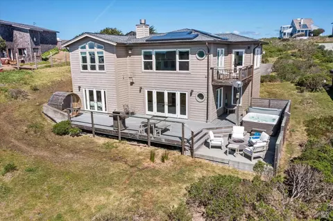 Exterior - 565 Oceana Dr, Dillon Beach, CA 94929 photo 9 of 9