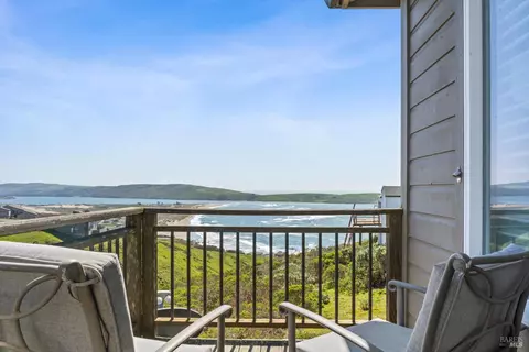 View/Area - 565 Oceana Dr, Dillon Beach, CA 94929 photo 2 of 11