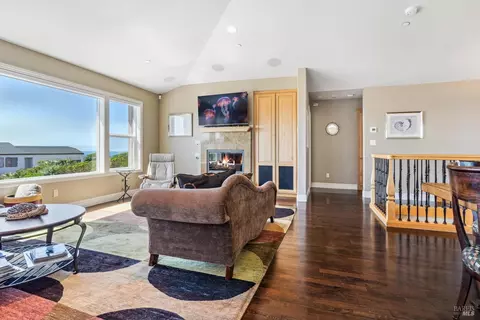 Living - 565 Oceana Dr, Dillon Beach, CA 94929 photo 1 of 6
