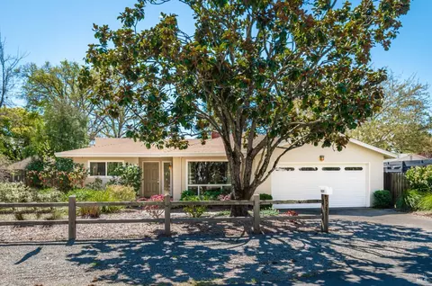1001 E Macarthur St, Sonoma, CA 95476