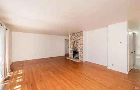 Living - 1001 E Macarthur St, Sonoma, CA 95476 photo 3 of 5