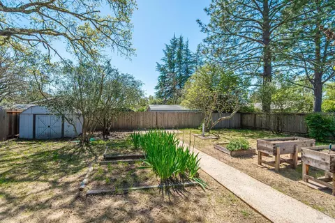 Exterior - 1001 E Macarthur St, Sonoma, CA 95476 photo 6 of 18