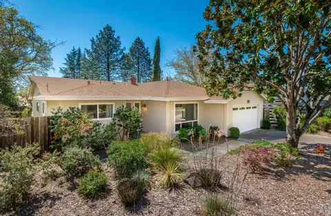 Exterior - 1001 E Macarthur St, Sonoma, CA 95476 photo 4 of 18