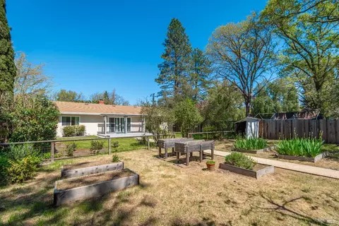 Exterior - 1001 E Macarthur St, Sonoma, CA 95476 photo 2 of 18