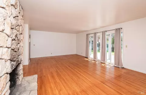 Living - 1001 E Macarthur St, Sonoma, CA 95476 photo 5 of 5