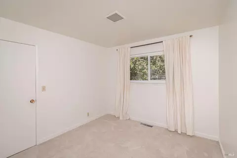 Bedroom - 1001 E Macarthur St, Sonoma, CA 95476 photo 3 of 3