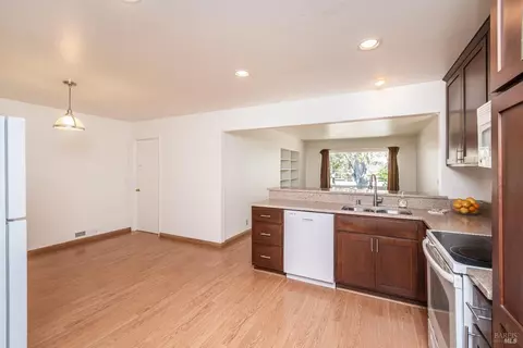 Kitchen - 1001 E Macarthur St, Sonoma, CA 95476 photo 3 of 4
