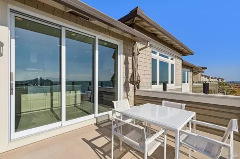 Exterior - 2 Waterline Pl, Richmond, CA 94801 photo 5 of 12