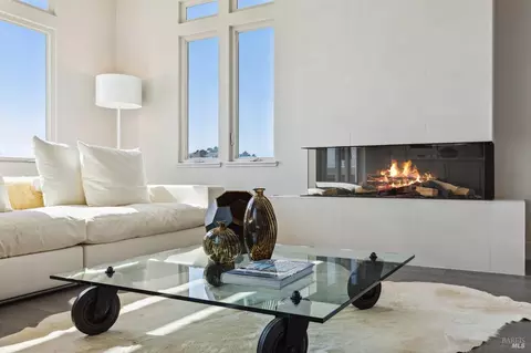 Living - 2 Waterline Pl, Richmond, CA 94801 photo 6 of 9