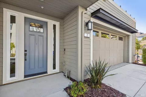 Exterior - 2 Waterline Pl, Richmond, CA 94801 photo 2 of 12