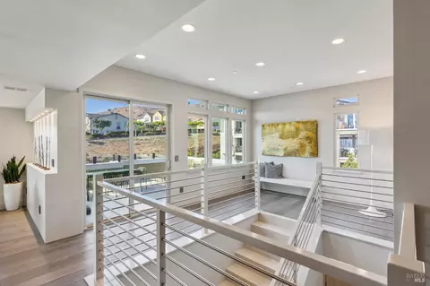 Living - 2 Waterline Pl, Richmond, CA 94801 photo 2 of 9
