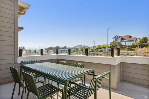 Exterior - 2 Waterline Pl, Richmond, CA 94801 photo 9 of 12