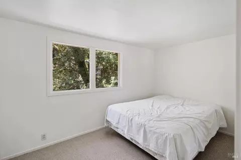 Bedroom - 40 Lagunitas Rd, Lagunitas, CA 94938 photo 2 of 3
