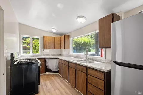 Kitchen - 40 Lagunitas Rd, Lagunitas, CA 94938 photo 1 of 4
