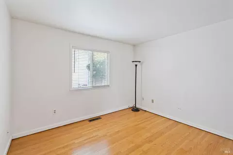 216 2nd St, Healdsburg, CA 95448 photo 9