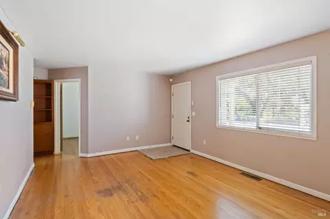 216 2nd St, Healdsburg, CA 95448 photo 3