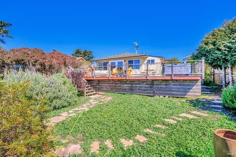 1333 Windy Ln, Bodega Bay, CA 94923