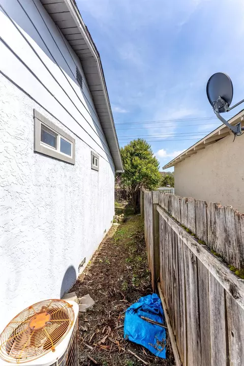 435 Washo Dr, Ukiah, CA 95482 photo 19