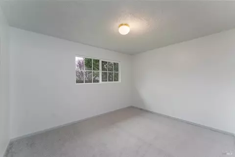 435 Washo Dr, Ukiah, CA 95482 photo 14