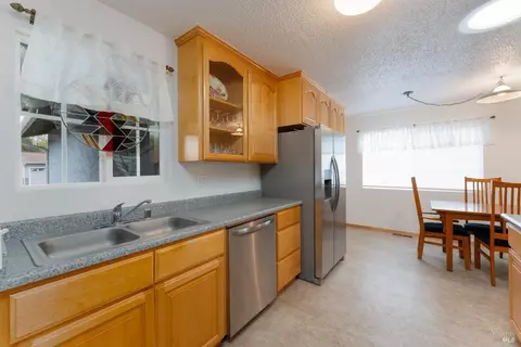435 Washo Dr, Ukiah, CA 95482 photo 11