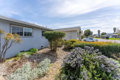 435 Washo Dr, Ukiah, CA 95482 photo 2
