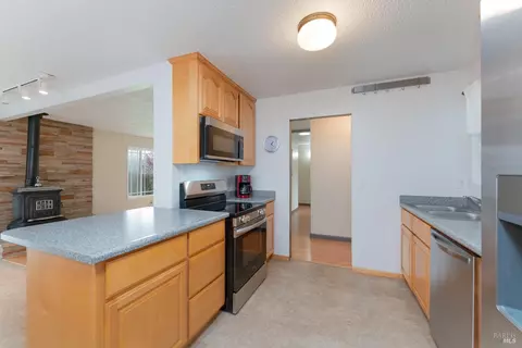 435 Washo Dr, Ukiah, CA 95482 photo 10