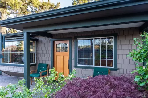 533 Redwood Ave, Willits, CA 95490