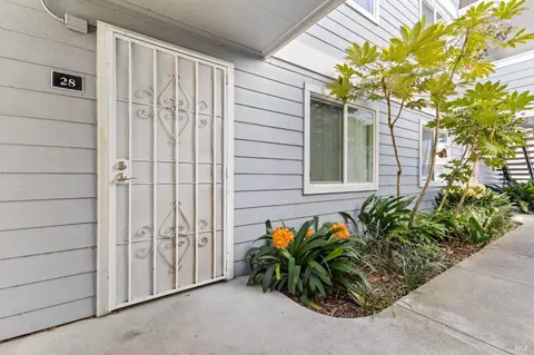 225 Burt St #28, Santa Rosa, CA 95407