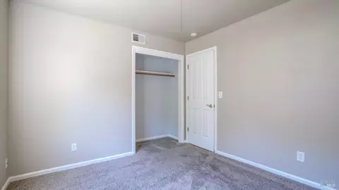 Bedroom - 642 Cougar Ct, Vacaville, CA 95688 photo 2 of 4