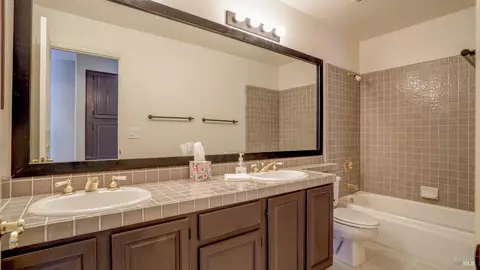 Bath - 642 Cougar Ct, Vacaville, CA 95688 photo 1 of 2