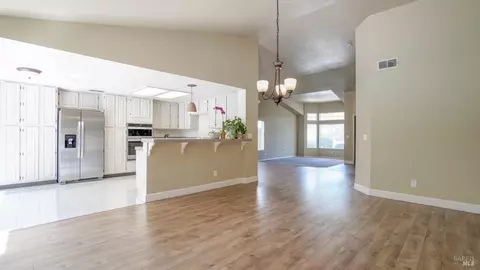 Dining - 642 Cougar Ct, Vacaville, CA 95688 photo 1 of 1