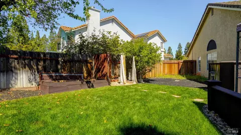 Exterior - 642 Cougar Ct, Vacaville, CA 95688 photo 5 of 17