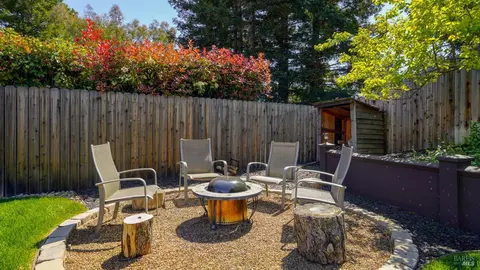 Exterior - 642 Cougar Ct, Vacaville, CA 95688 photo 16 of 17