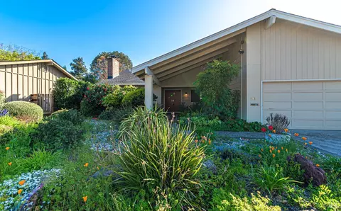 7426 Oak Leaf Dr, Santa Rosa, CA 95409
