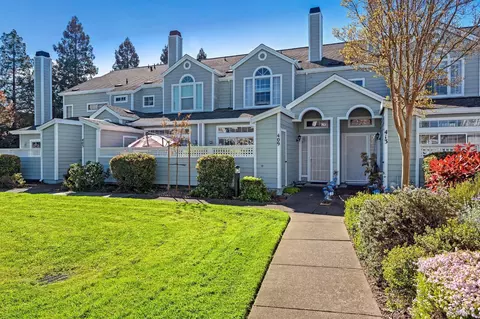 409 Feldspar Ln, Santa Rosa, CA 95407
