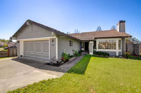7121 Hastings Pl, Windsor, CA 95492