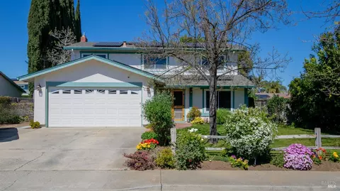 610 Devonshire Dr, Dixon, CA 95620