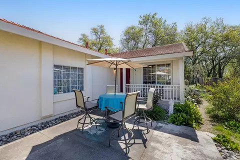 Exterior - 923 Foothill Dr, Windsor, CA 95492 photo 5 of 16