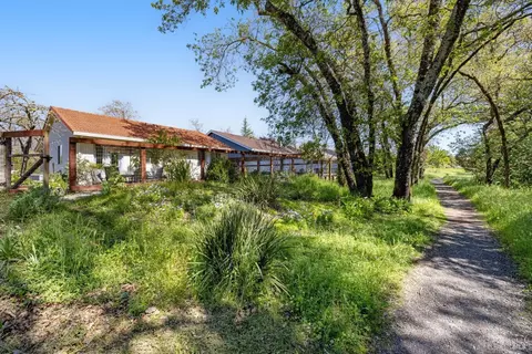 Exterior - 923 Foothill Dr, Windsor, CA 95492 photo 15 of 16