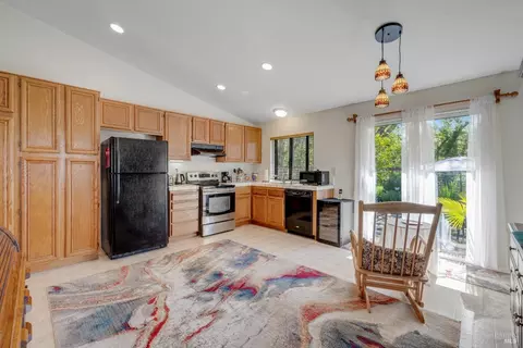 Kitchen - 923 Foothill Dr, Windsor, CA 95492 photo 1 of 2