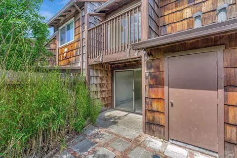 Exterior - 8192 Sunflower Dr, Cotati, CA 94931 photo 4 of 9