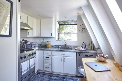 75 Crescent Ave, Sausalito, CA 94965 photo 4