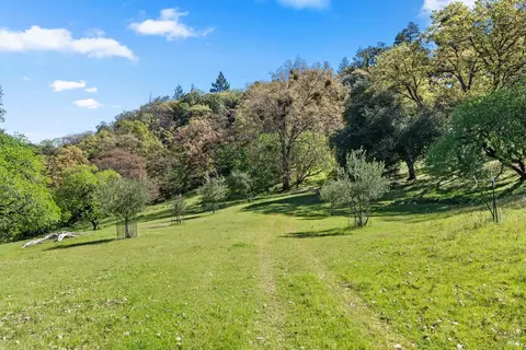 View/Area - 201 Pine Ridge Rd, Ukiah, CA 95482 photo 8 of 16